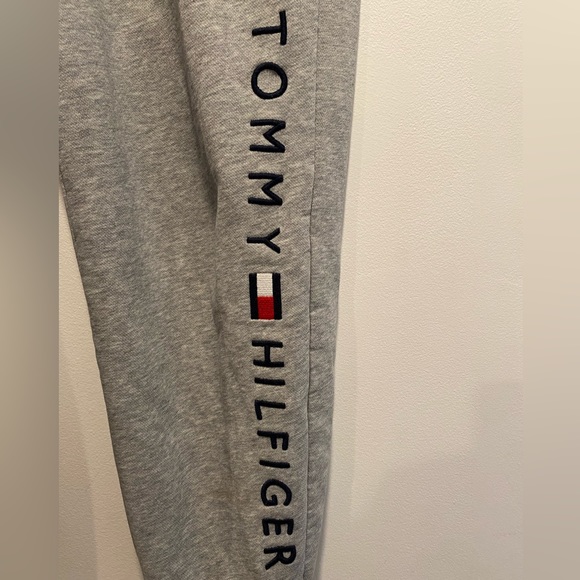 Grey sweatpants Tommy hilfiger/ pantalons joggings gris Tommy hilfiger - Picture 4 of 4